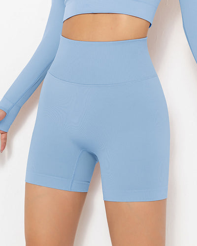 Lior Seamless Scrunch Shorts - Hellblau