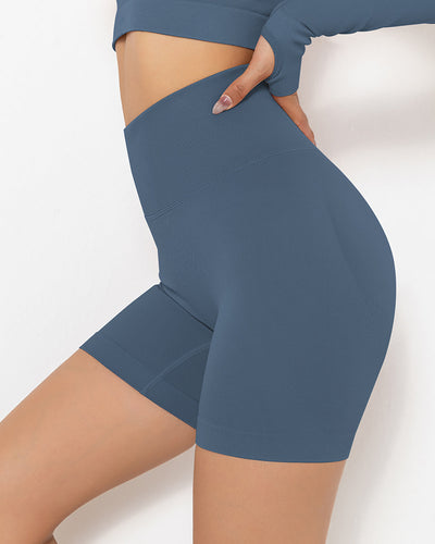 Lior Seamless Scrunch Shorts - Blau