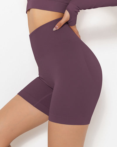 Lior Seamless Scrunch Shorts - Lila