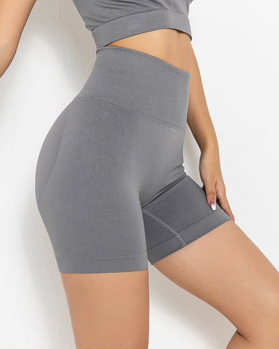 Lior Seamless Scrunch Shorts - Hellgrau